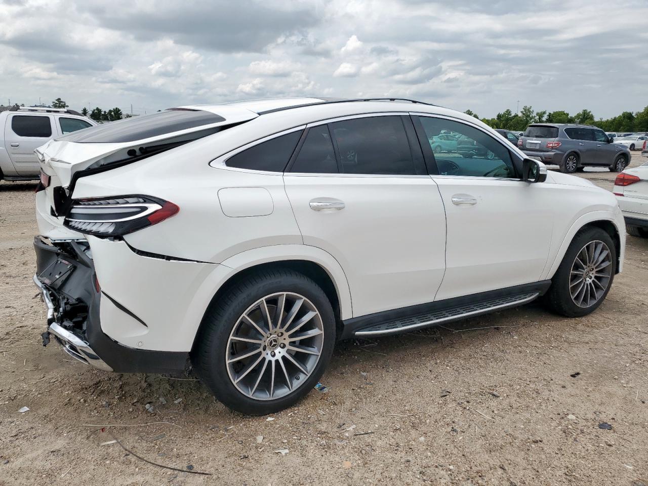 2025 Mercedes-Benz Gle Coupe 450 4Matic - Image 3