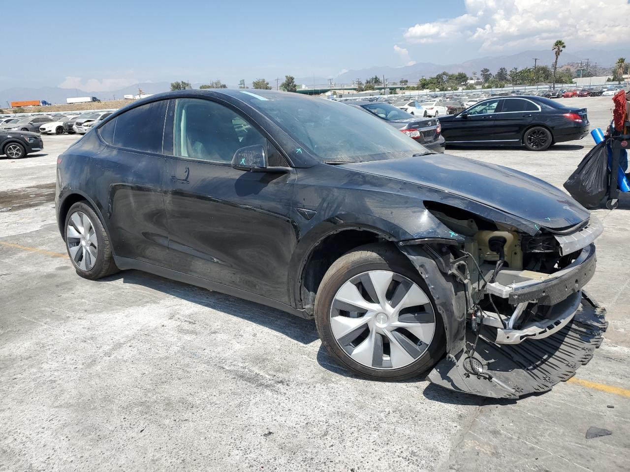 2024 Tesla Model Y - Image 4