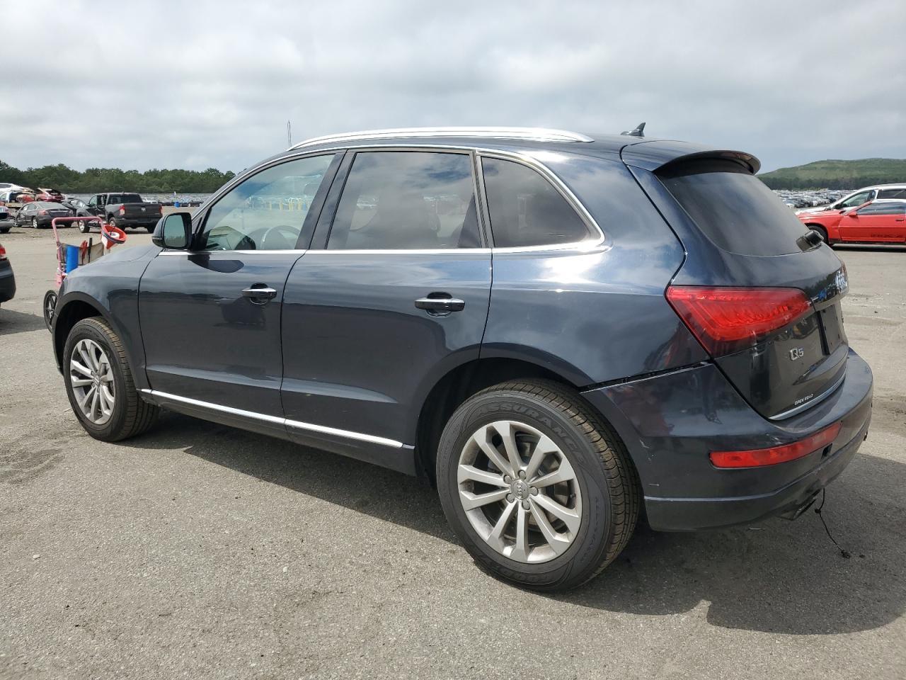 2016 Audi Q5 Premium - Image 2