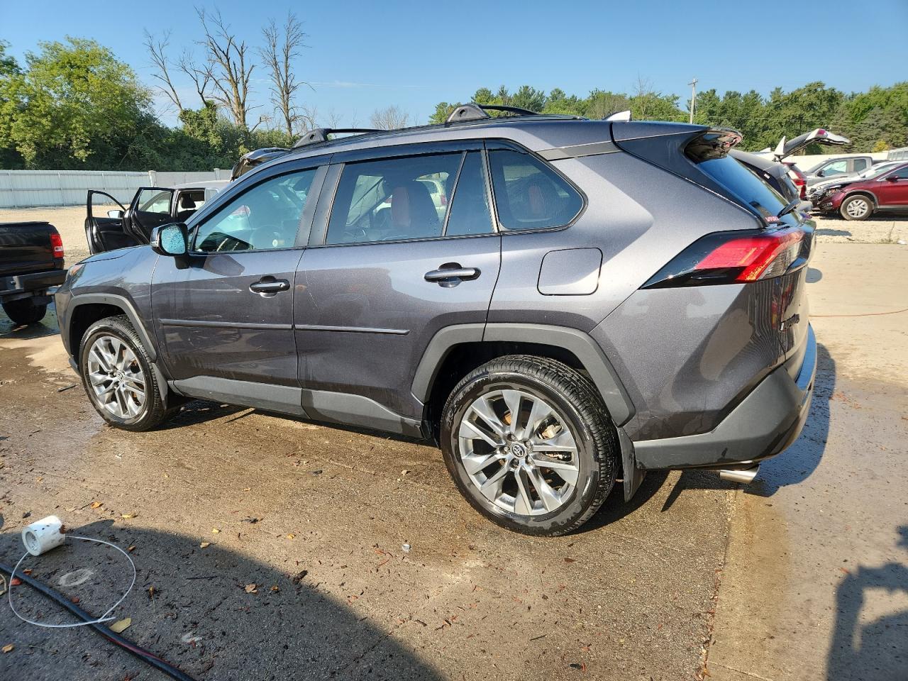 2024 Toyota Rav4 Xle Premium - Image 2