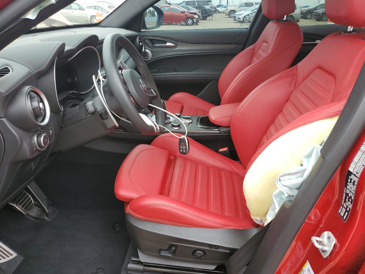 2024 Alfa Romeo Stelvio Quadrifoglio - Фото 7