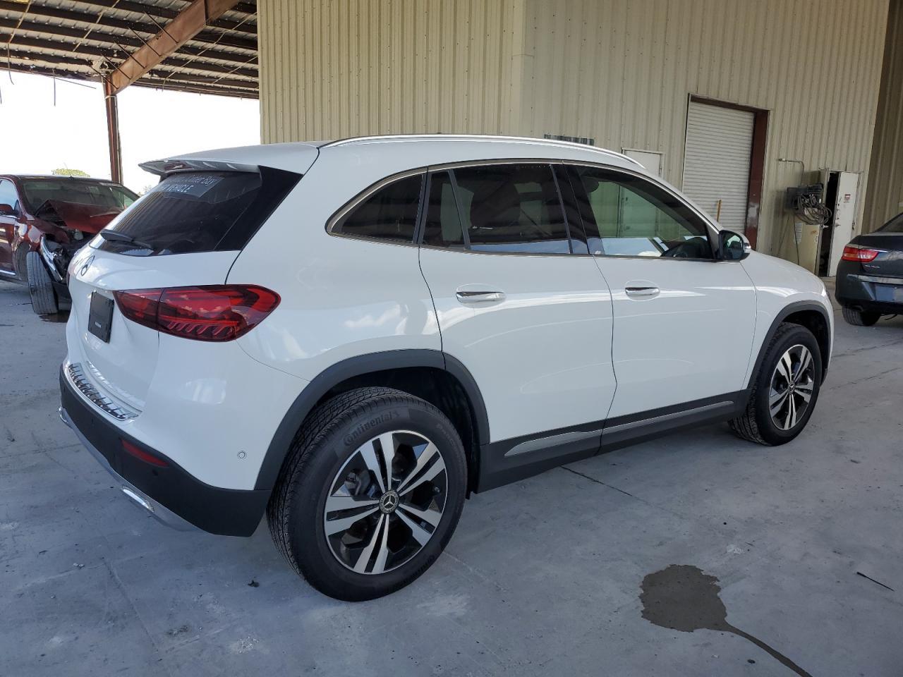 2025 Mercedes-Benz Gla 250 - Фото 3