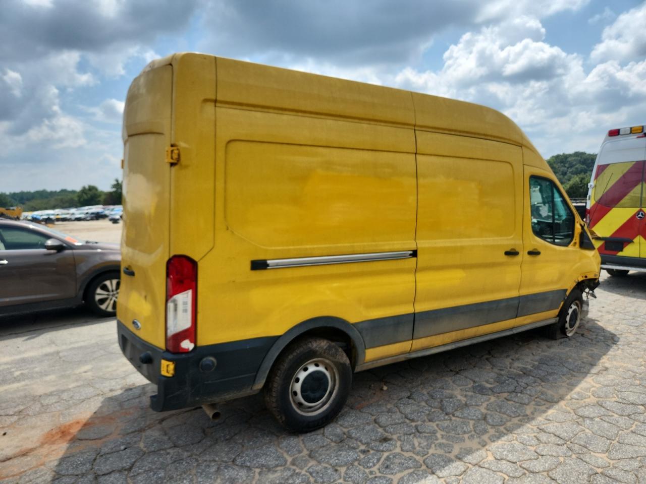 2023 Ford Transit T-250 - Фото 3