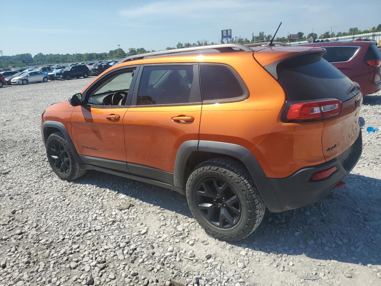 2015 Jeep Cherokee Trailhawk - Image 2