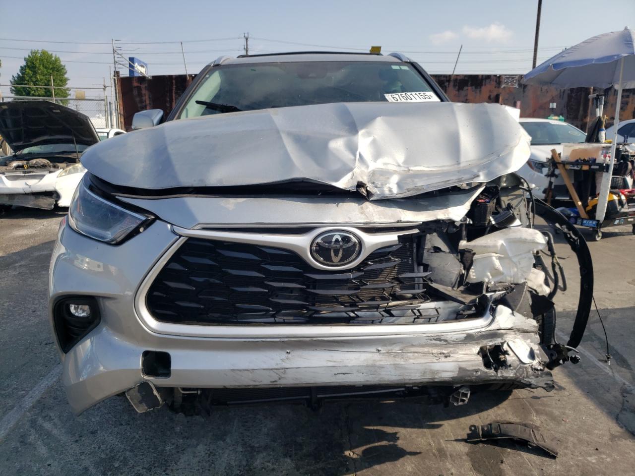 2021 Toyota Highlander Xle - Image 5