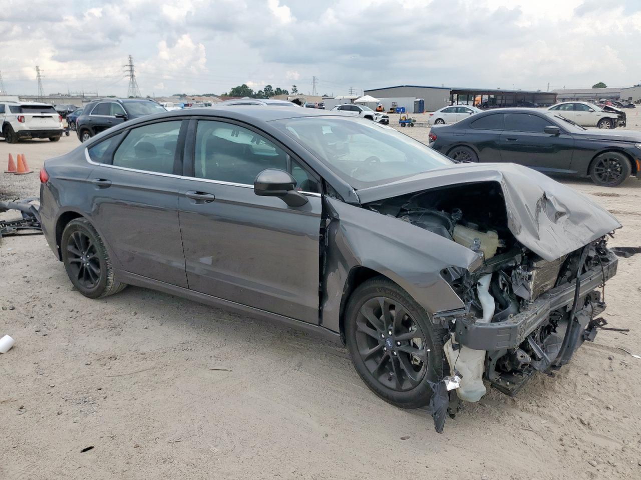2020 Ford Fusion Se - Image 4