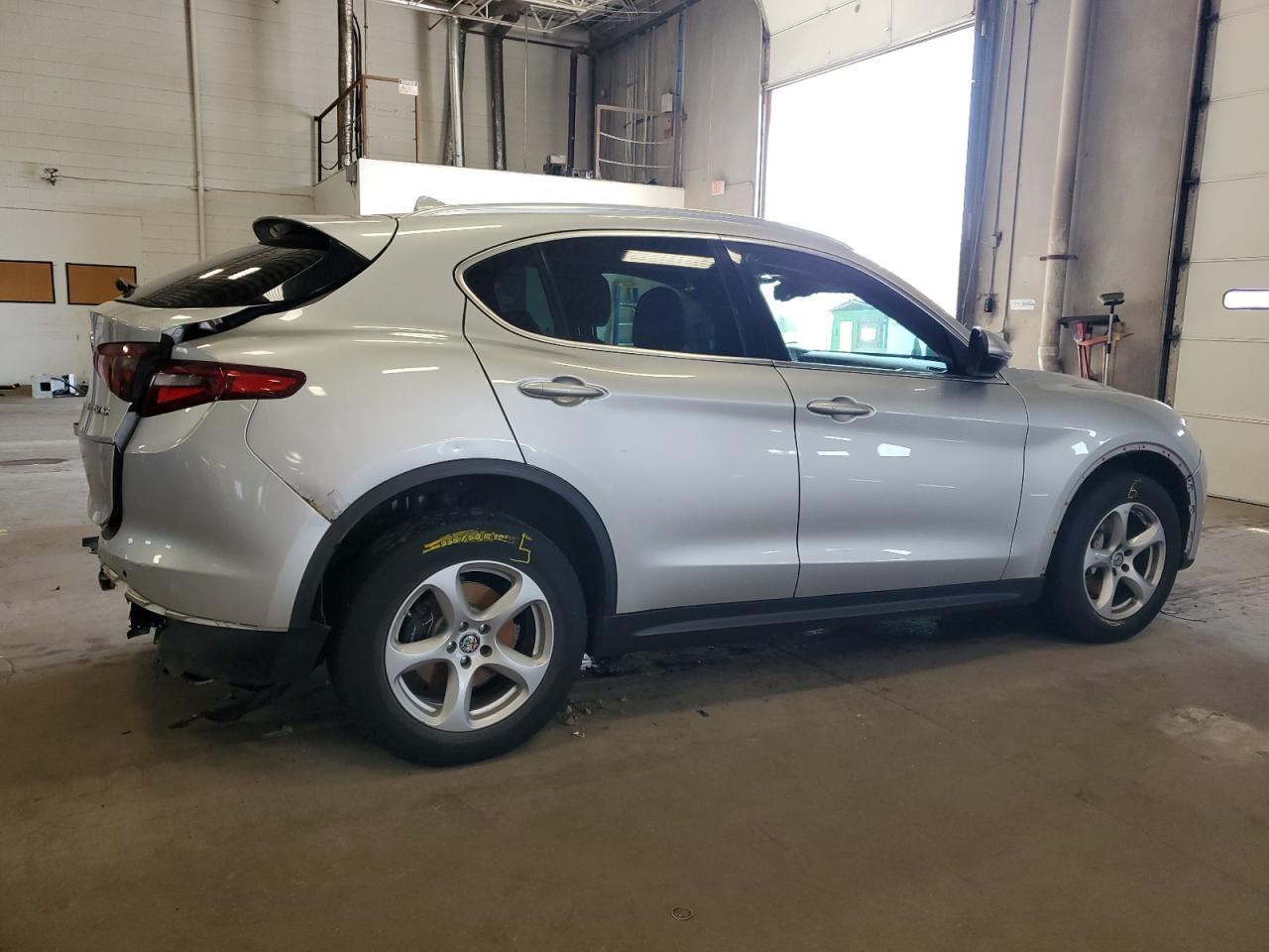 2018 Alfa Romeo Stelvio - Image 3