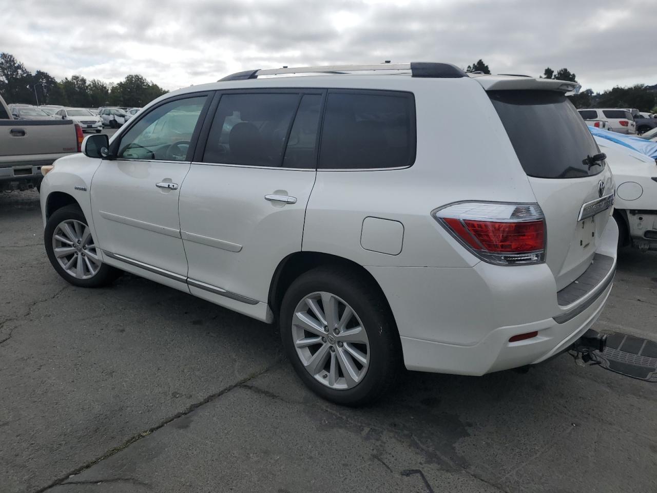 2012 Toyota Highlander Hybrid Limited - Image 2