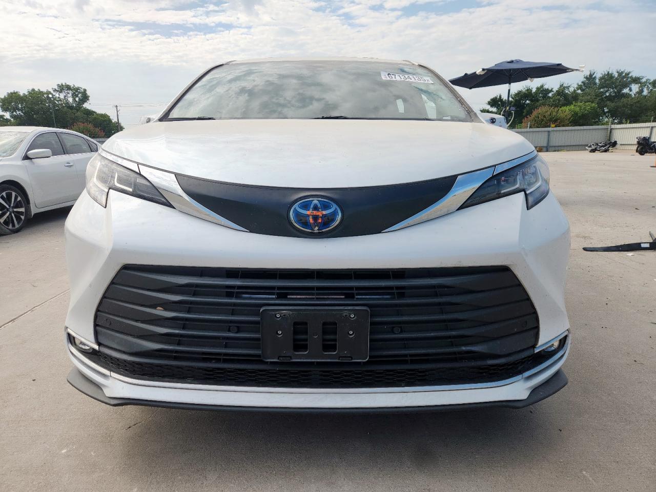 2022 Toyota Sienna Xle - Фото 5