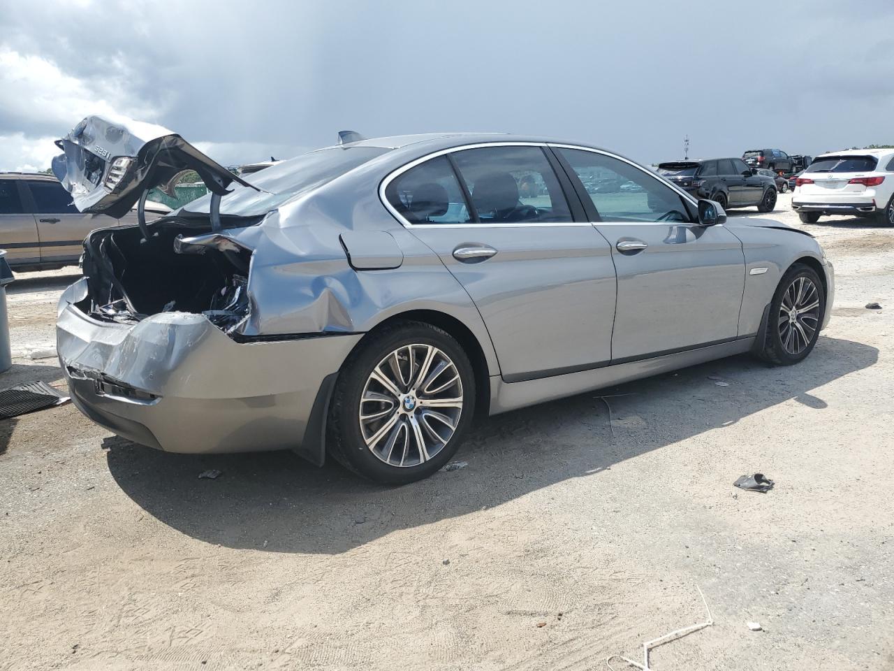 2015 BMW 528 I - Фото 3