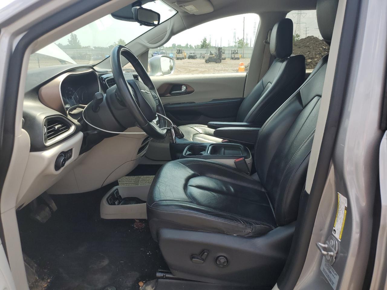 2017 Chrysler Pacifica Touring L - Фото 7