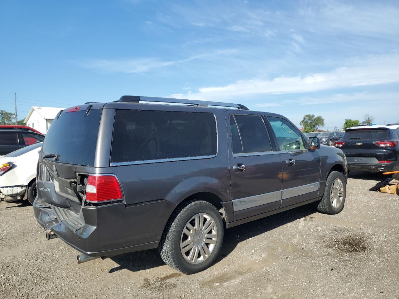 2012 Lincoln Navigator L - Фото 3