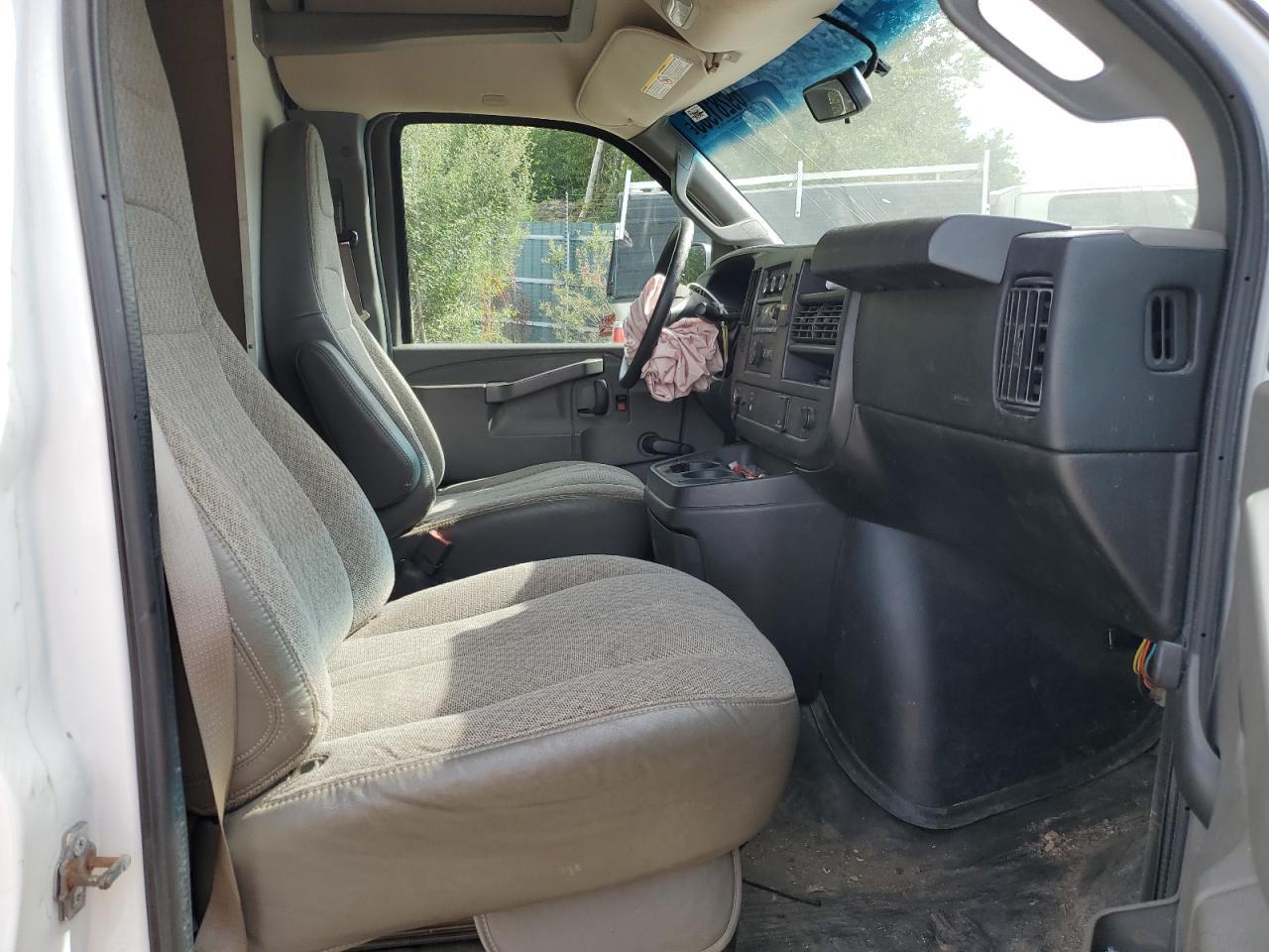 2018 Chevrolet Express G3500 - Image 7