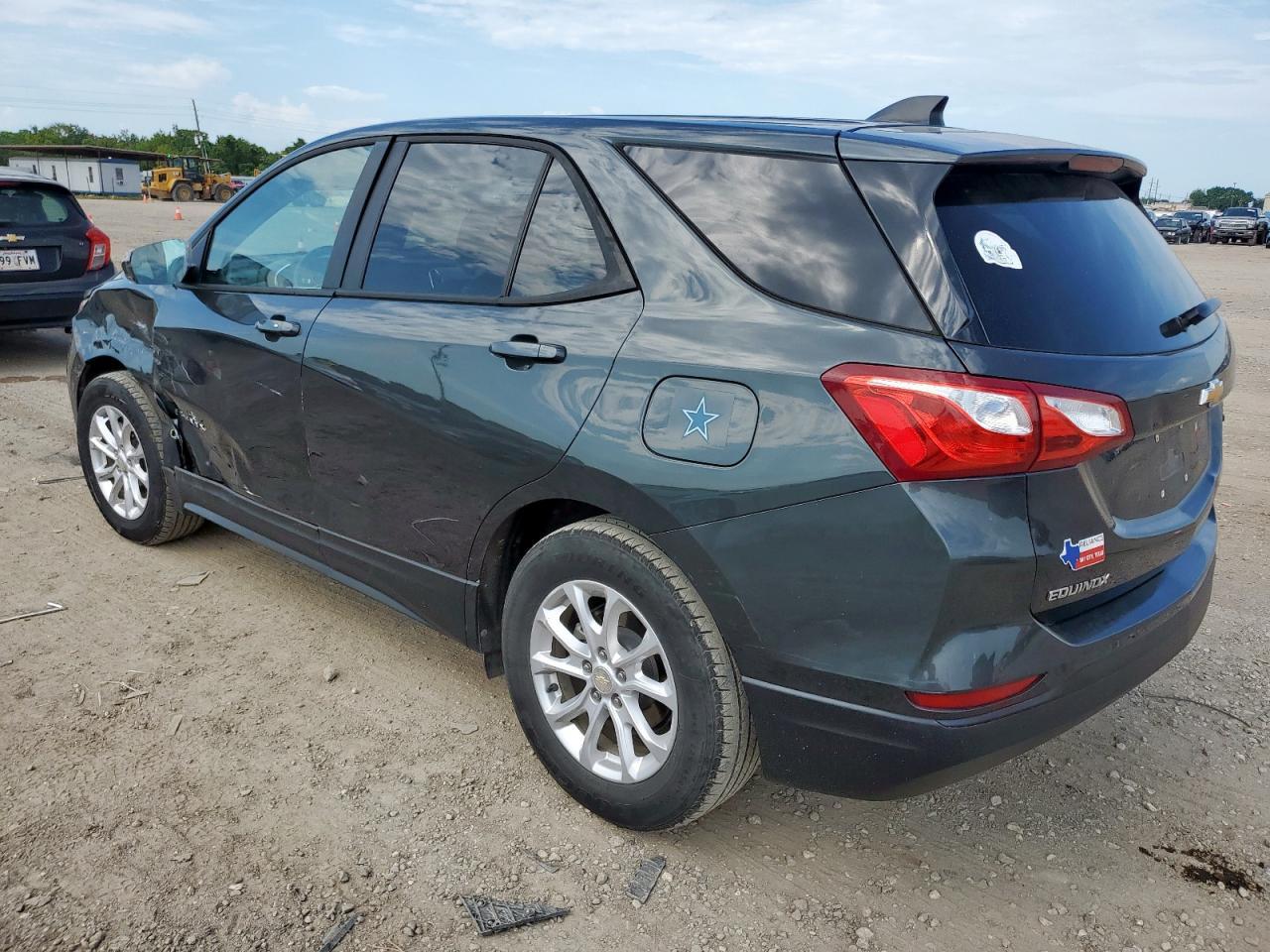 2020 Chevrolet Equinox Ls - Image 2