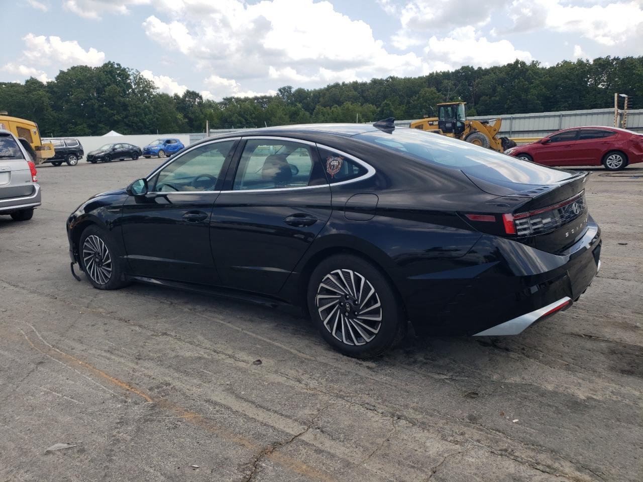 2024 Hyundai Sonata Hybrid - Фото 2