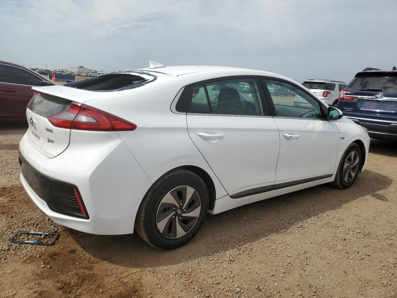 2017 Hyundai Ioniq Sel - Фото 3