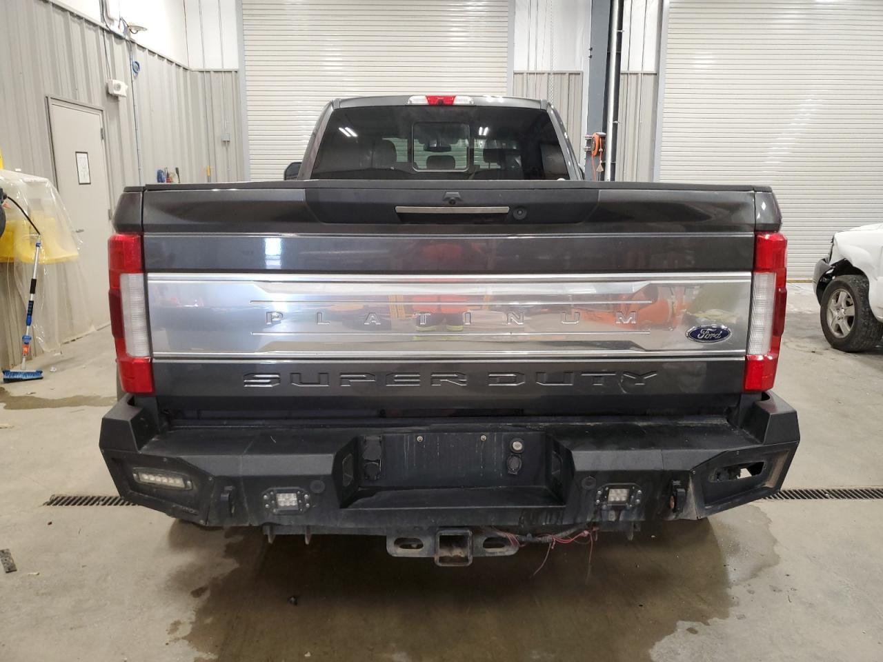 2017 Ford F350 Super Duty - Image 6