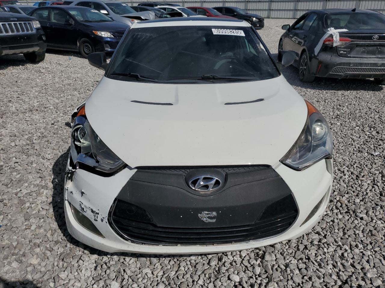 2013 Hyundai Veloster - Image 5