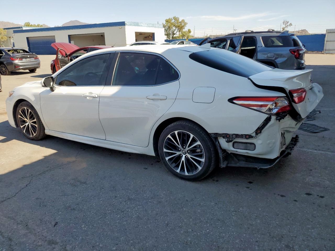 2020 Toyota Camry Se - Image 2