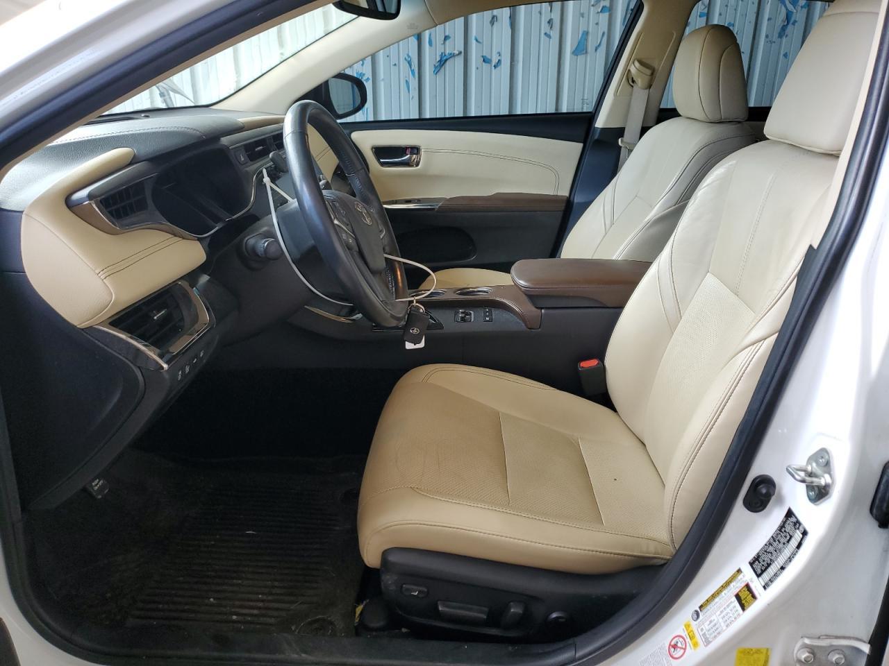 2018 Toyota Avalon Hybrid - Image 7