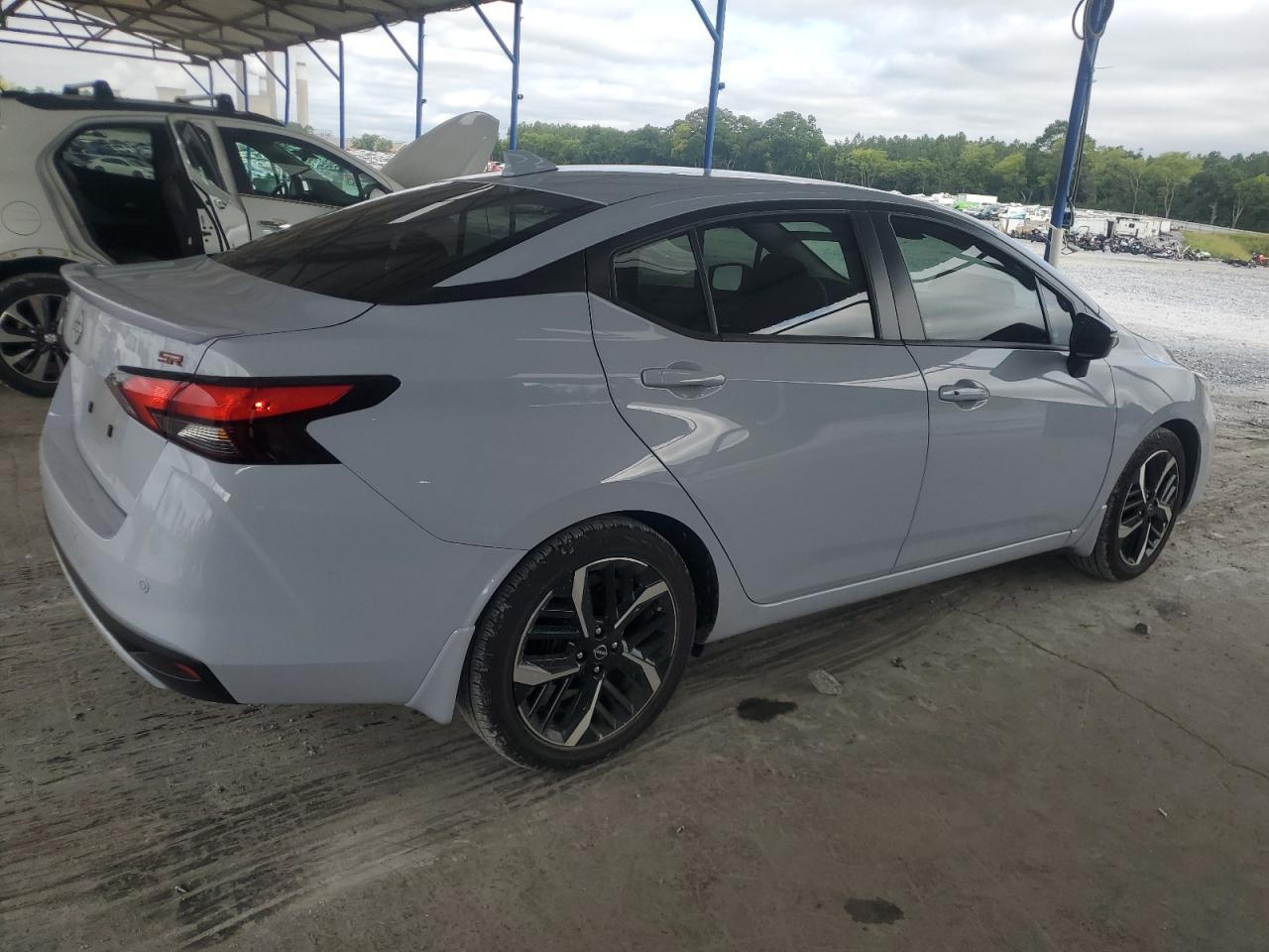 2024 Nissan Versa Sr - Фото 3