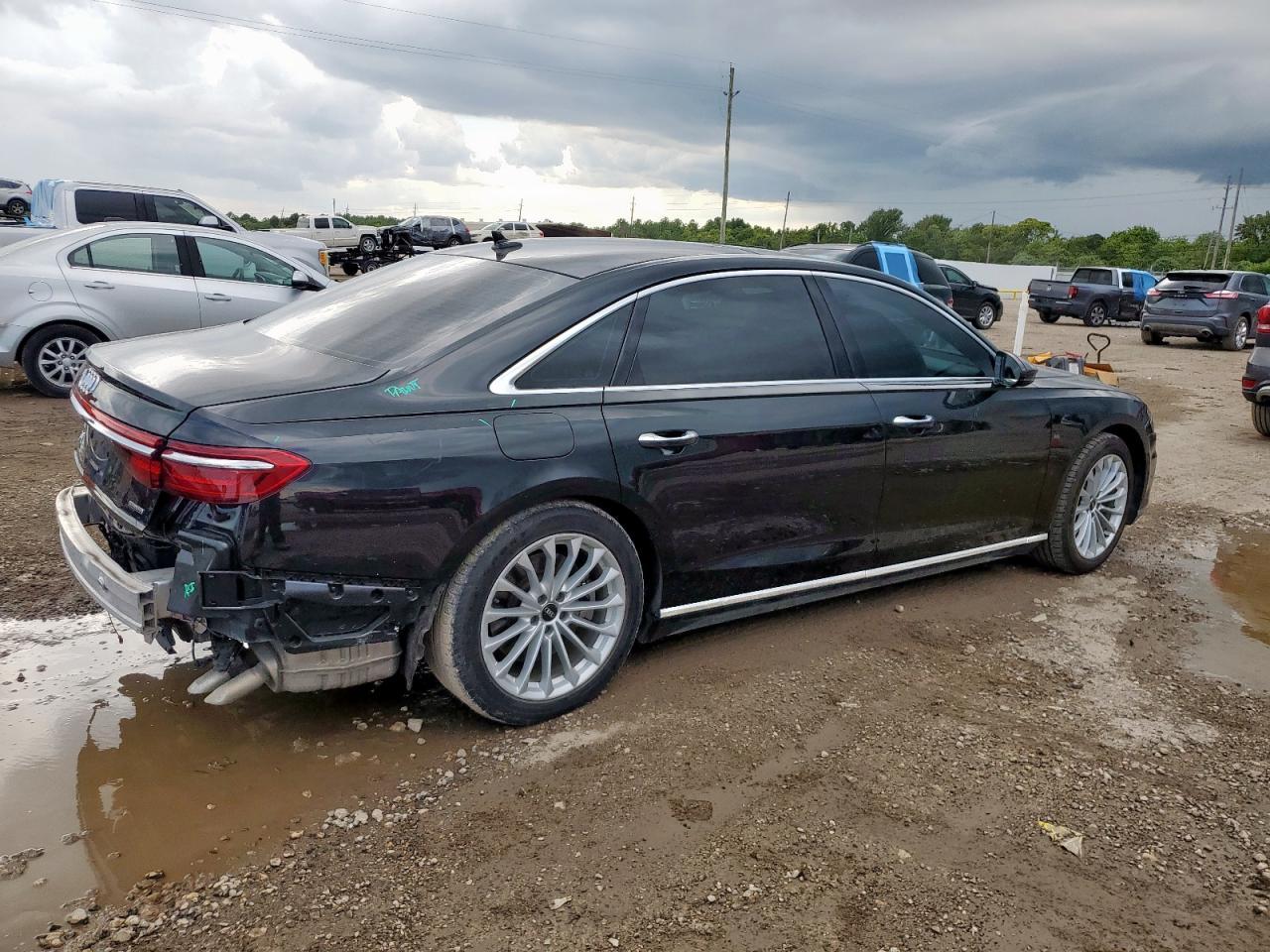 2021 Audi A8 L - Фото 3