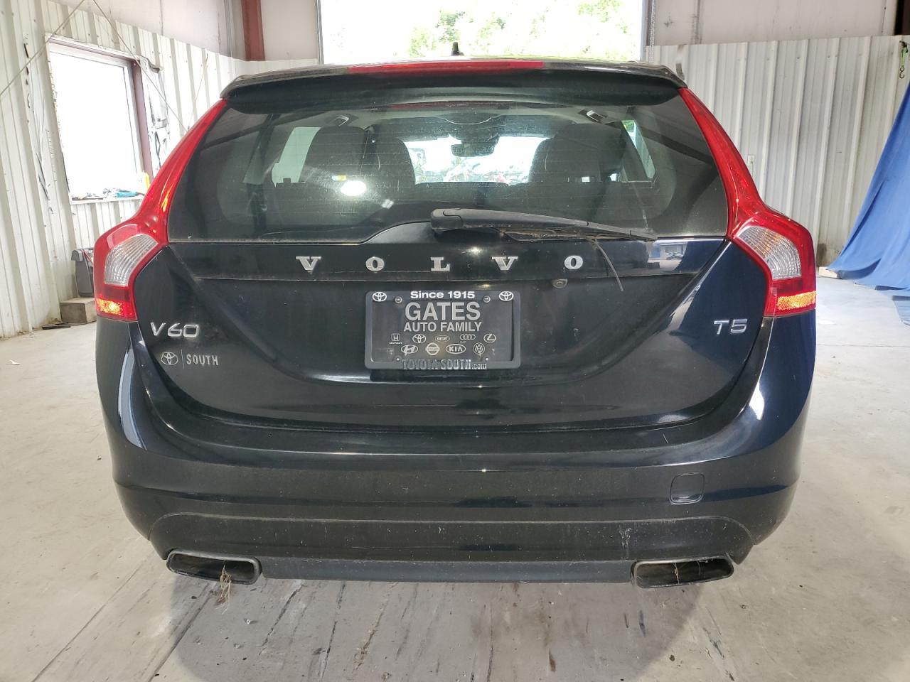 2017 Volvo V60 T5 Premier - Фото 6