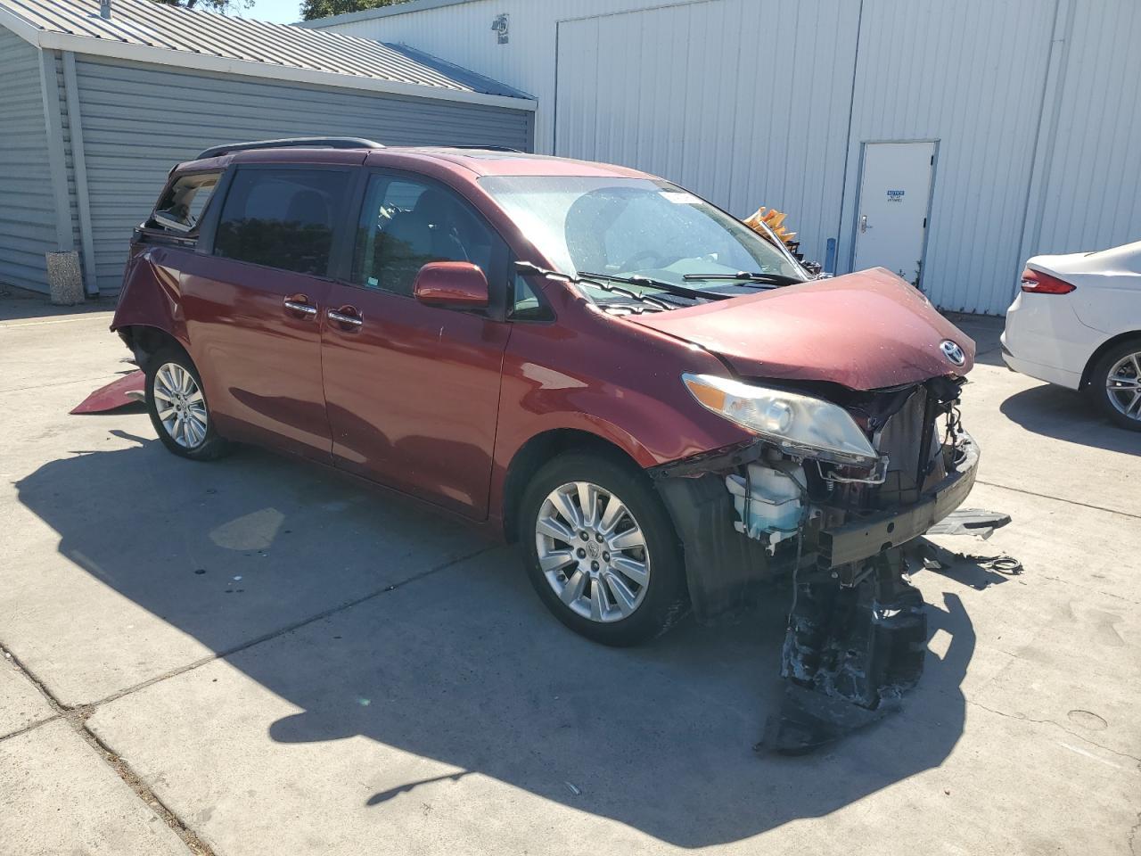 2011 Toyota Sienna Xle - Фото 4