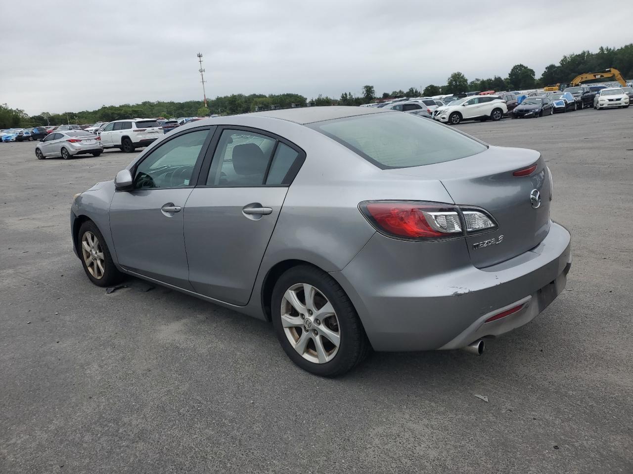 2010 Mazda 3 I - Фото 2
