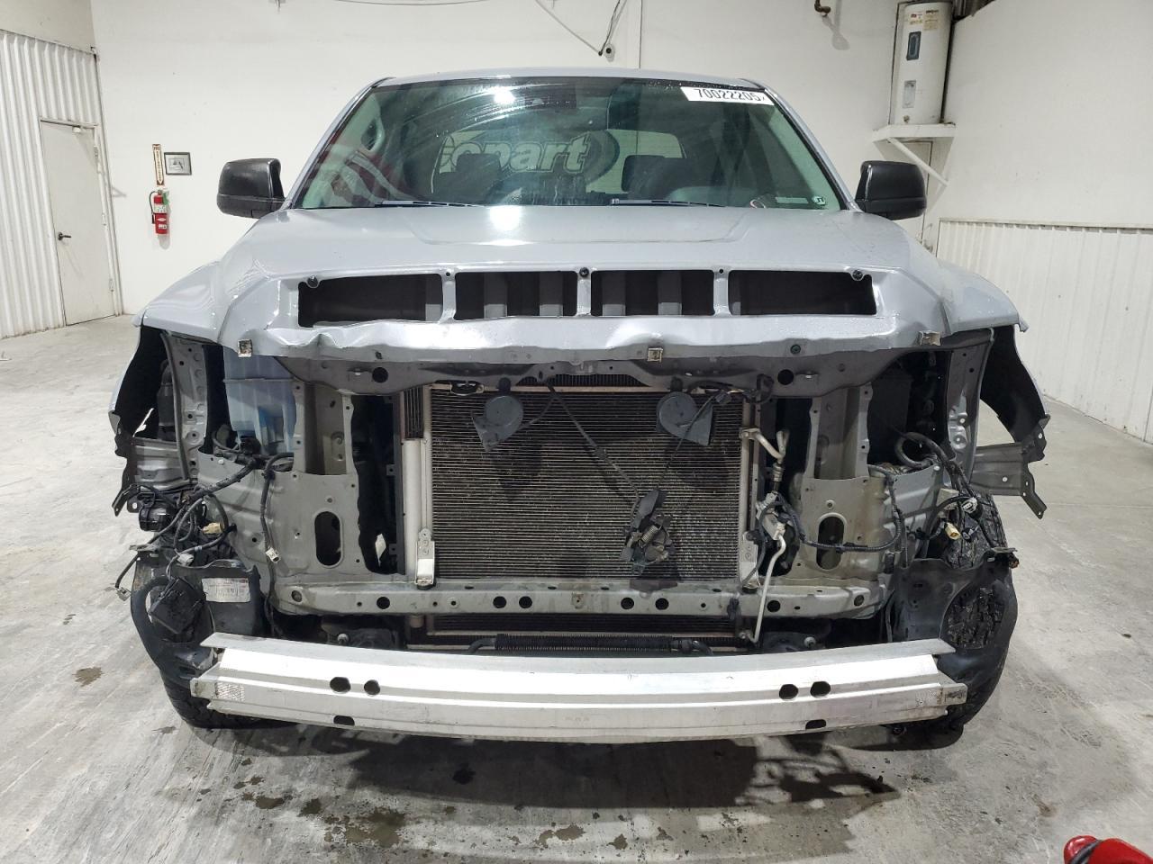 2020 Toyota Tundra Crewmax Sr5 - Image 5