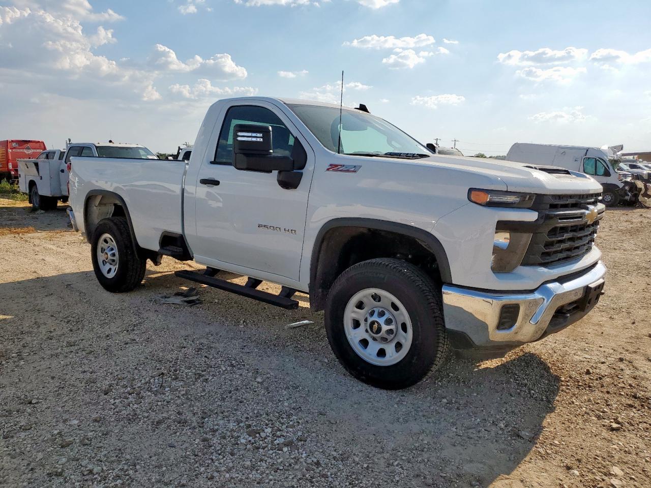 2025 Chevrolet Silverado K2500 Heavy Duty - Image 4