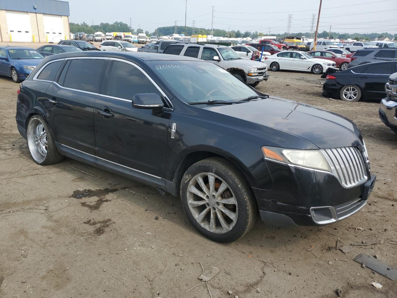2010 Lincoln Mkt - Image 4