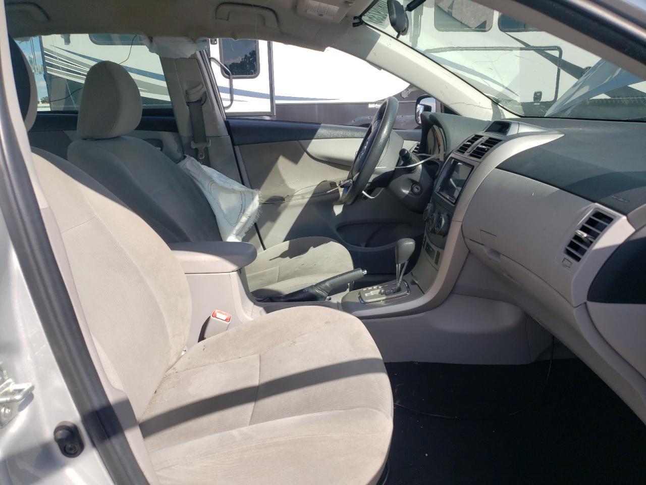 2013 Toyota Corolla Base - Image 7