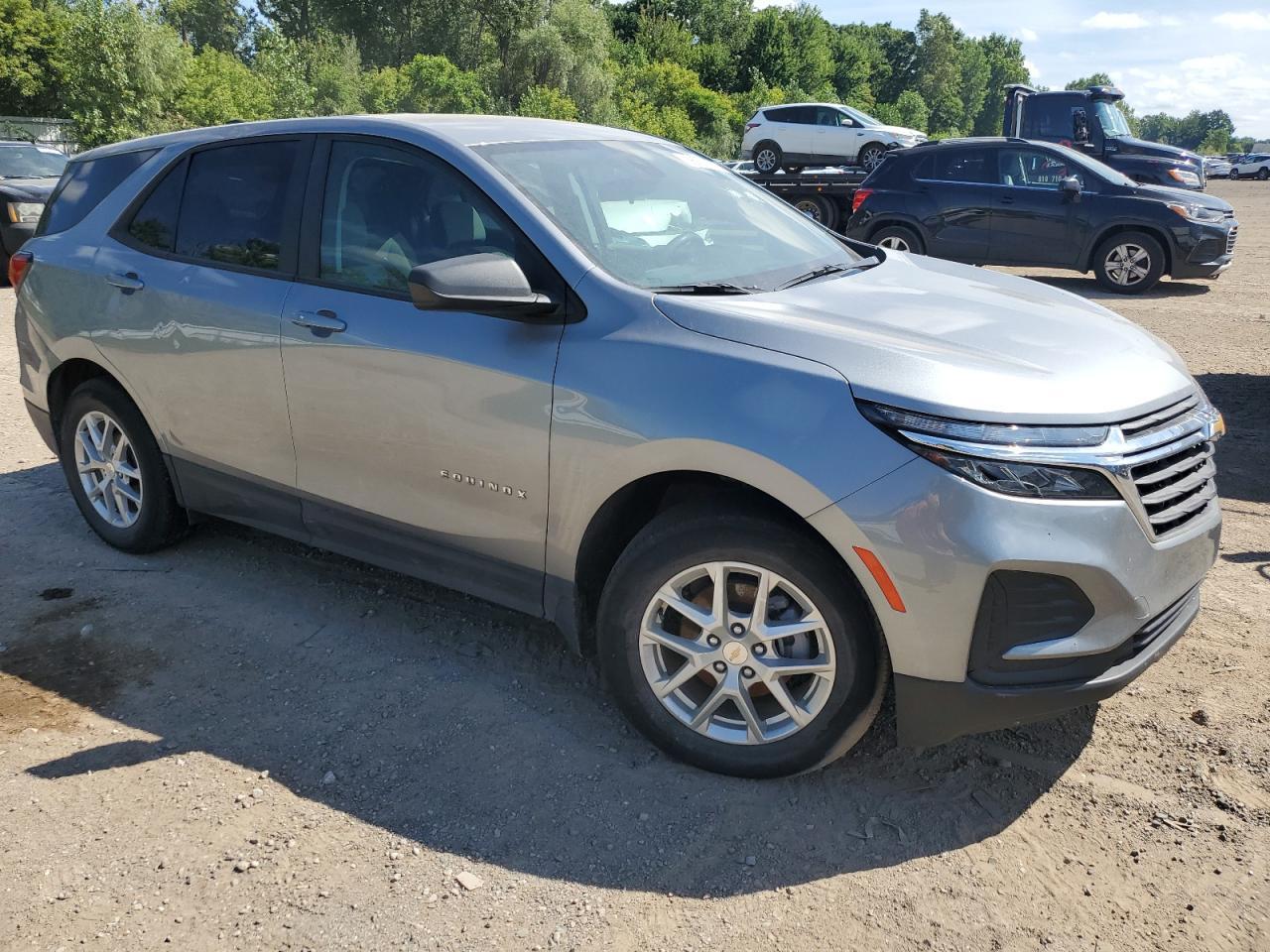 2024 Chevrolet Equinox Ls - Image 4