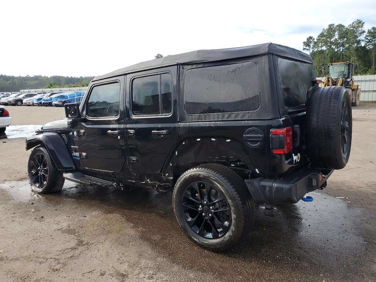 2022 Jeep Wrangler Unlimited Sahara 4Xe - Image 2