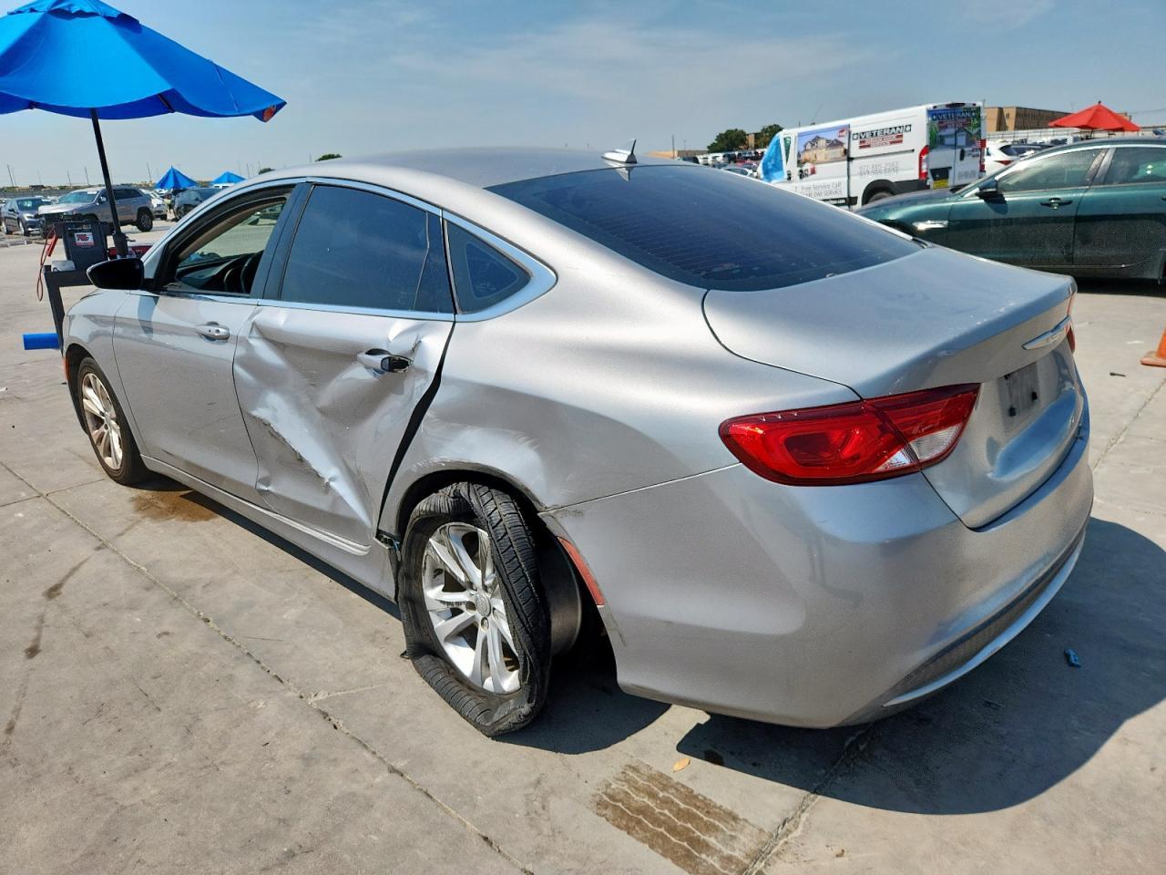 2015 Chrysler 200 Limited - Image 2