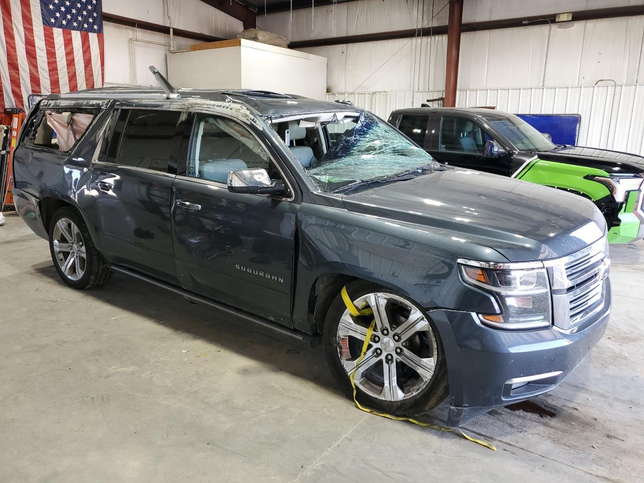 2020 Chevrolet Suburban K1500 Premier - Image 4