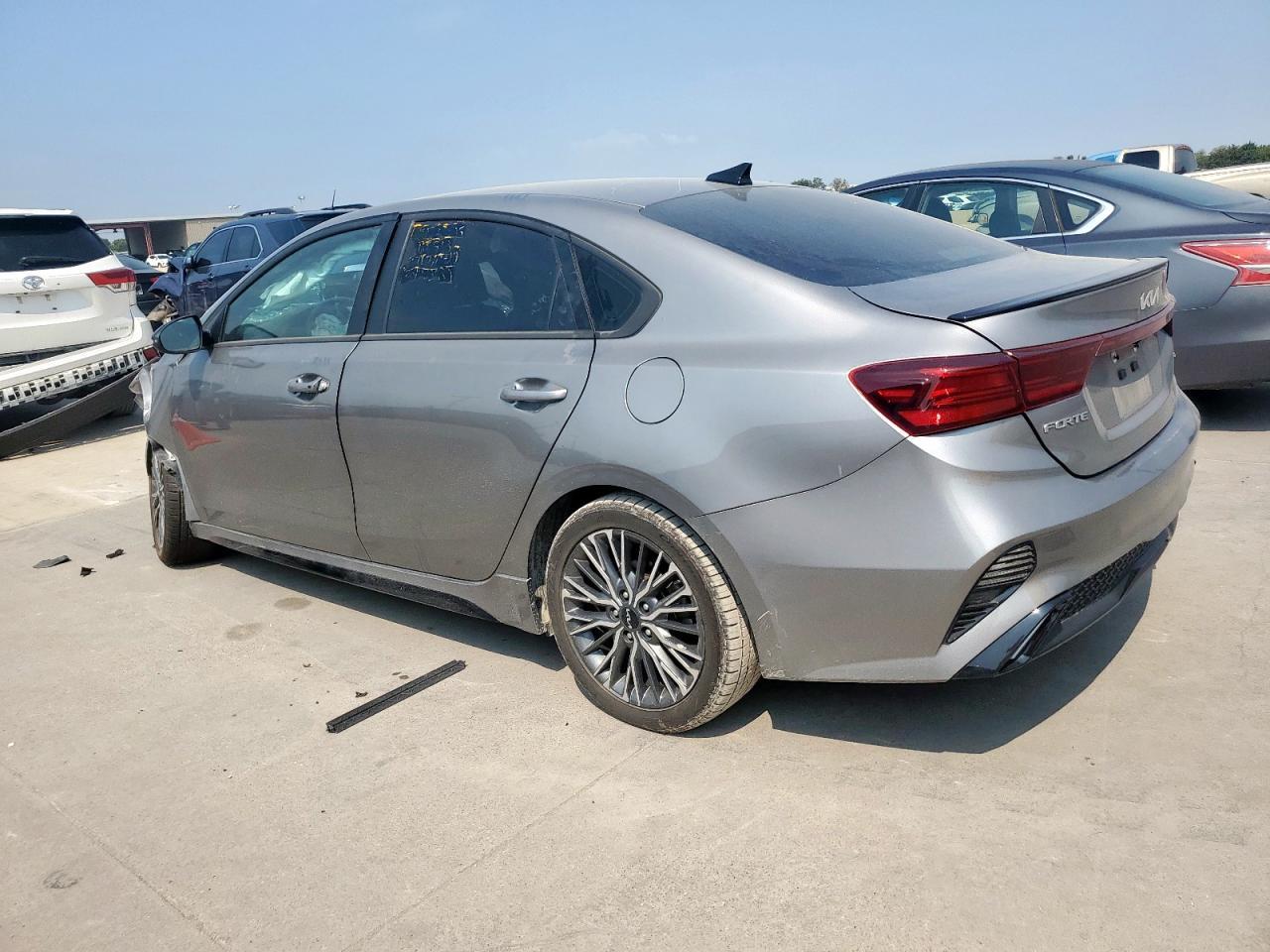 2023 Kia Forte Gt Line - Фото 2