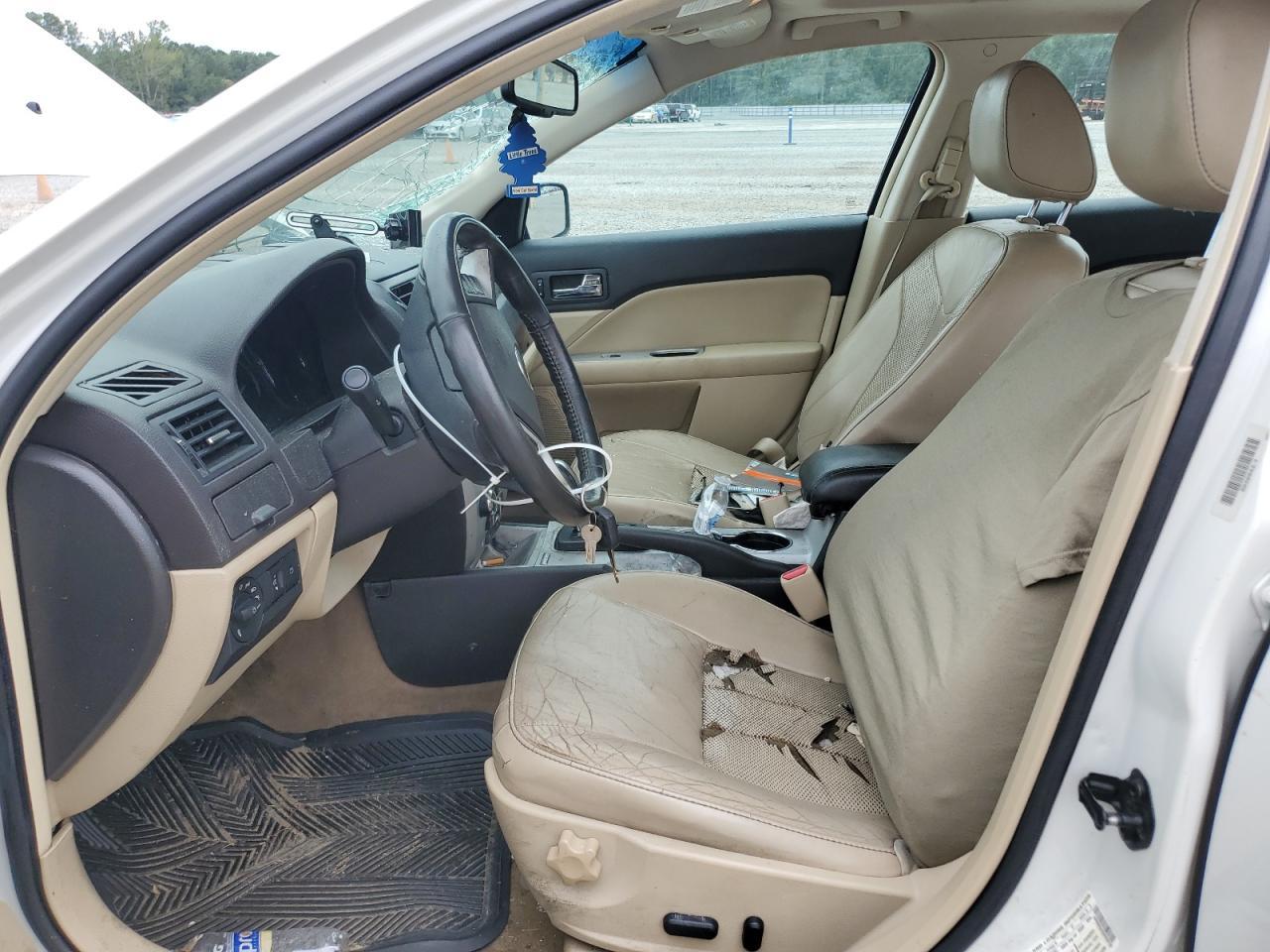 2010 Mercury Milan Premier - Image 7