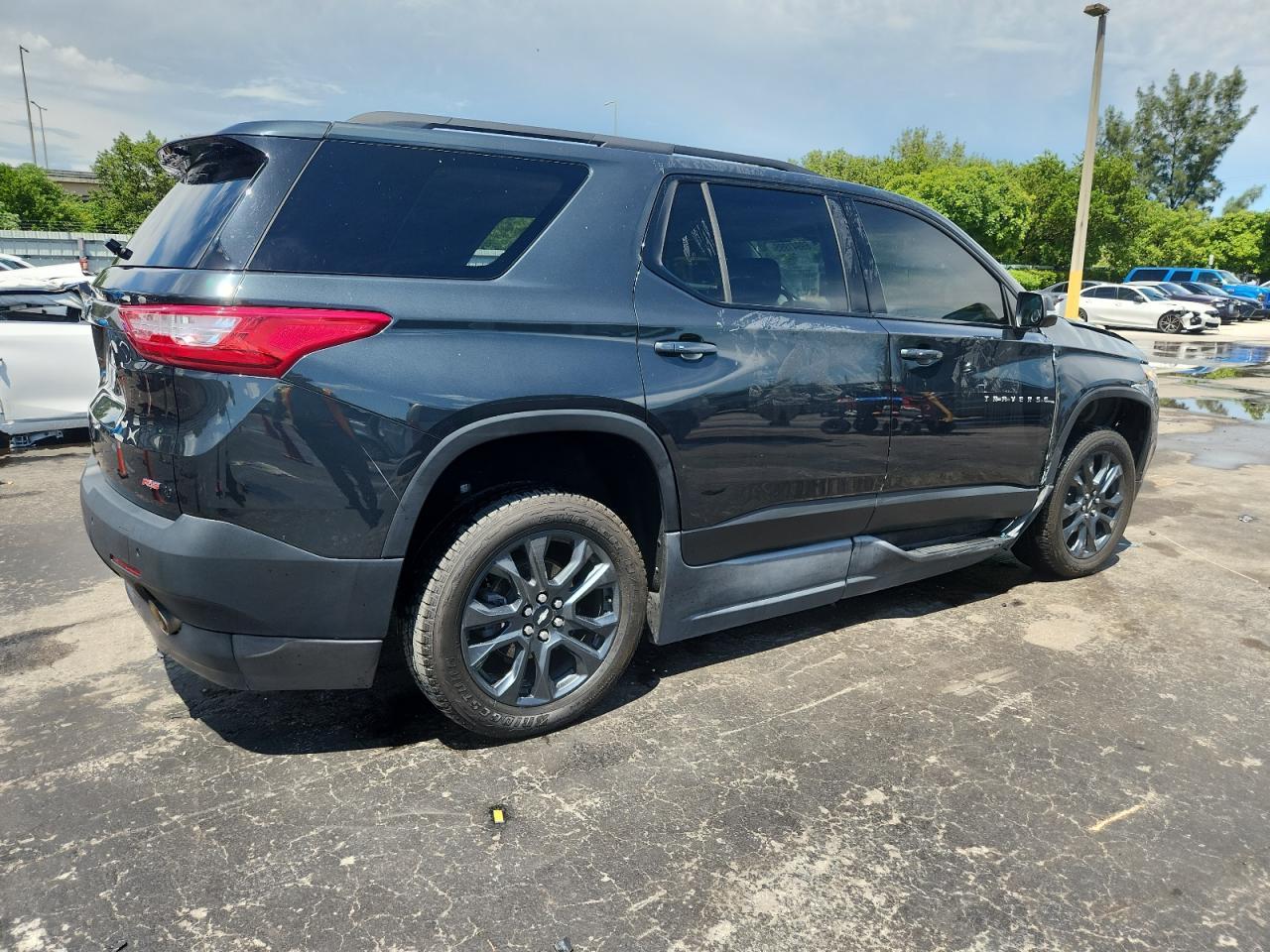 2021 Chevrolet Traverse Rs - Фото 3