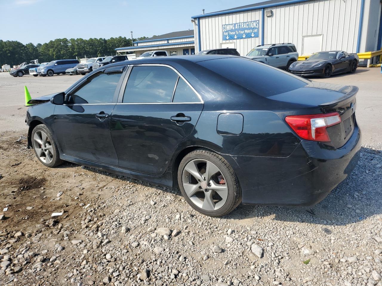 2014 Toyota Camry L - Фото 2