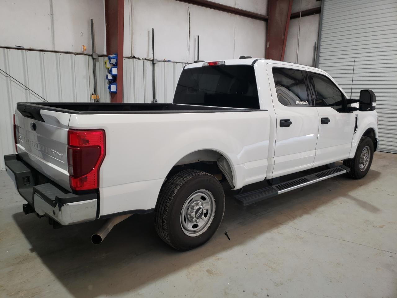2022 Ford F250 Super Duty - Фото 3