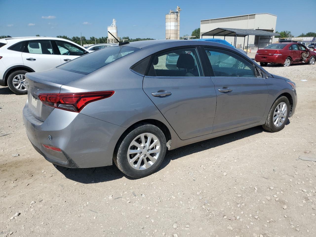 2022 Hyundai Accent Se - Фото 3
