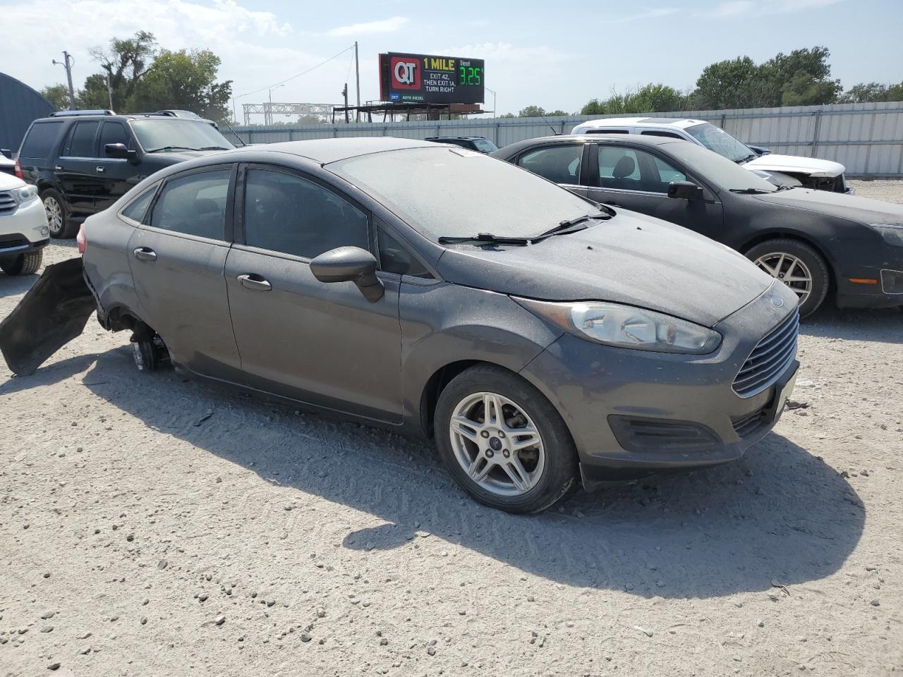2017 Ford Fiesta Se - Image 4