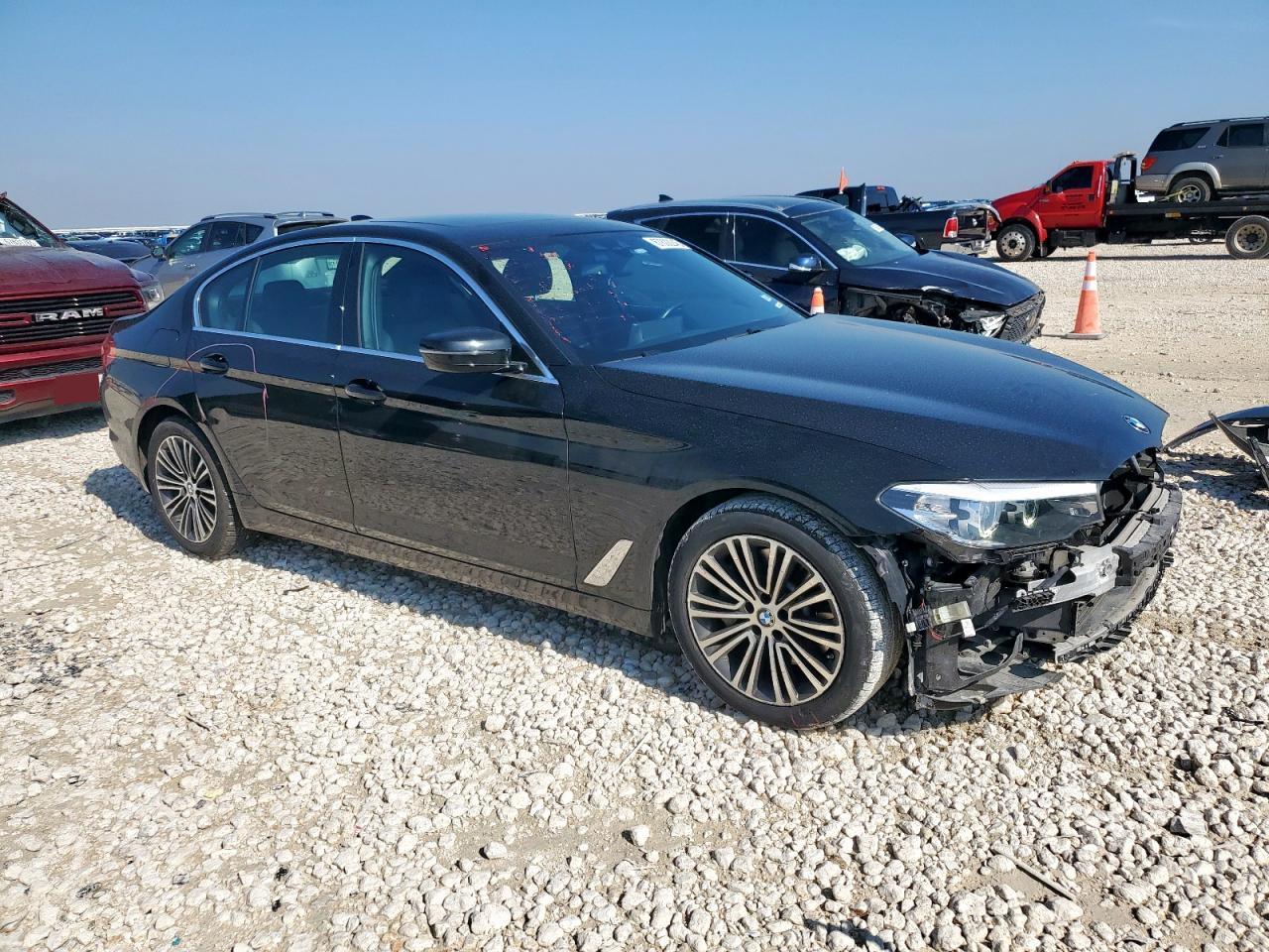 2019 BMW 530 I - Фото 4