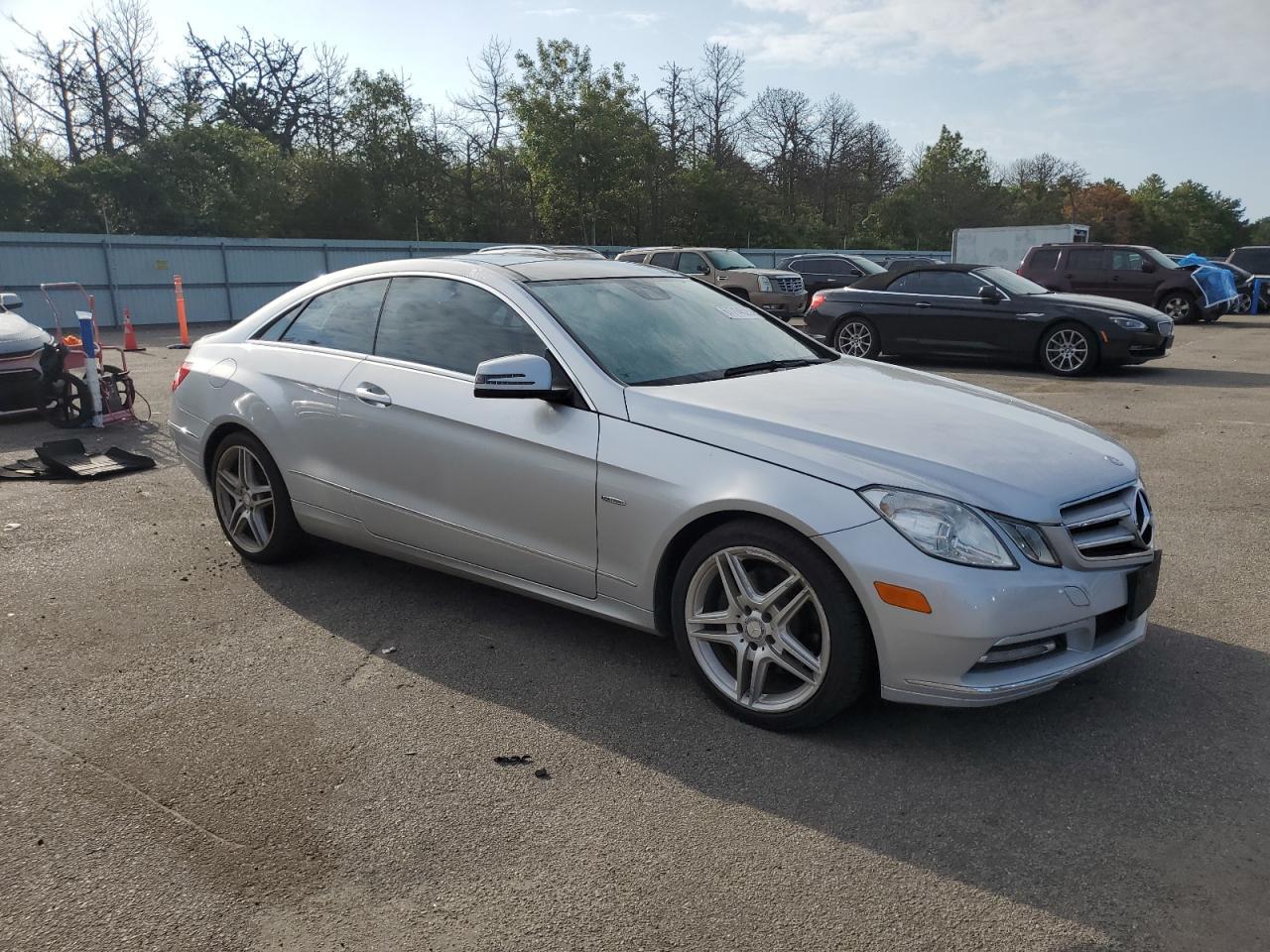 2012 Mercedes-Benz E 350 4Matic - Фото 4