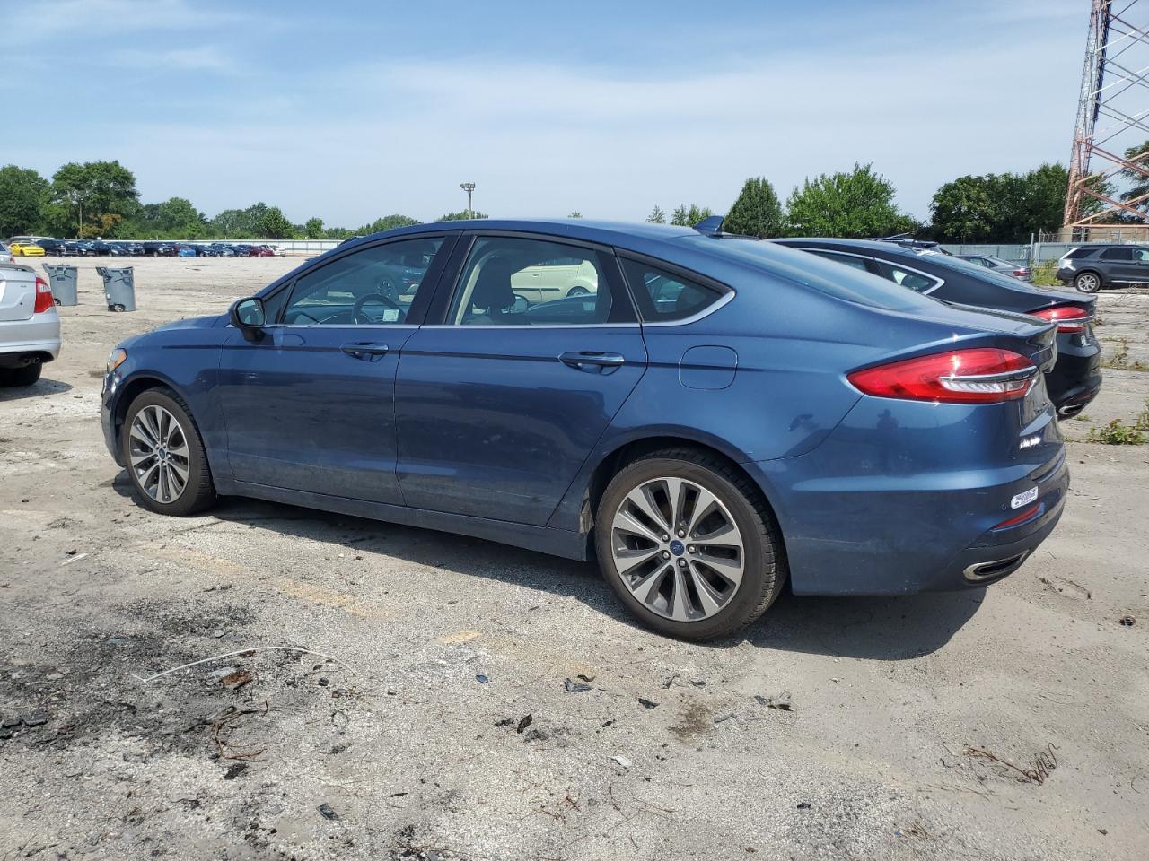 2019 Ford Fusion Se - Image 2