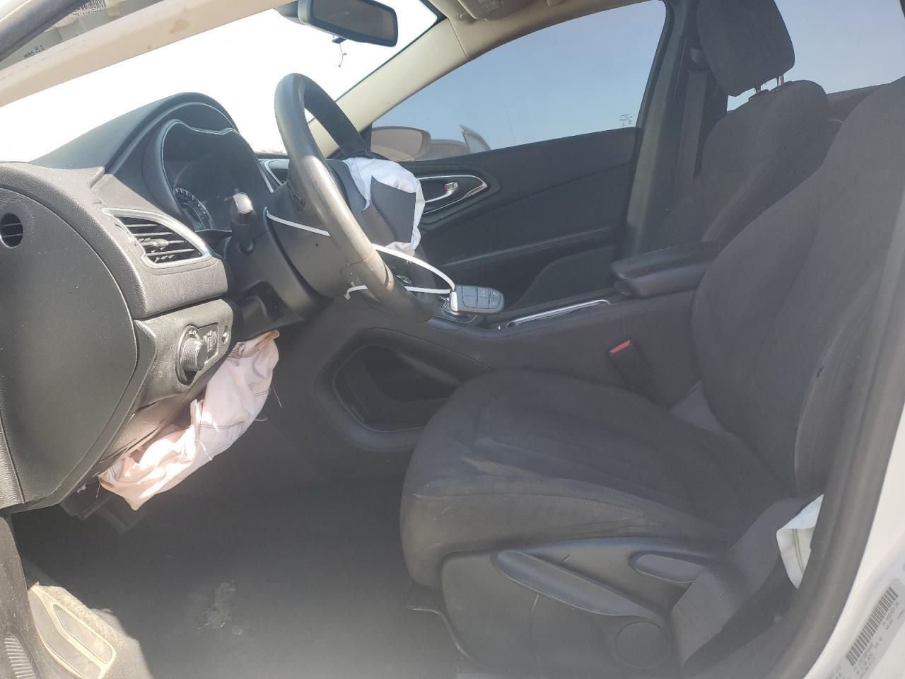 2015 Chrysler 200 Limited Limited - Фото 7
