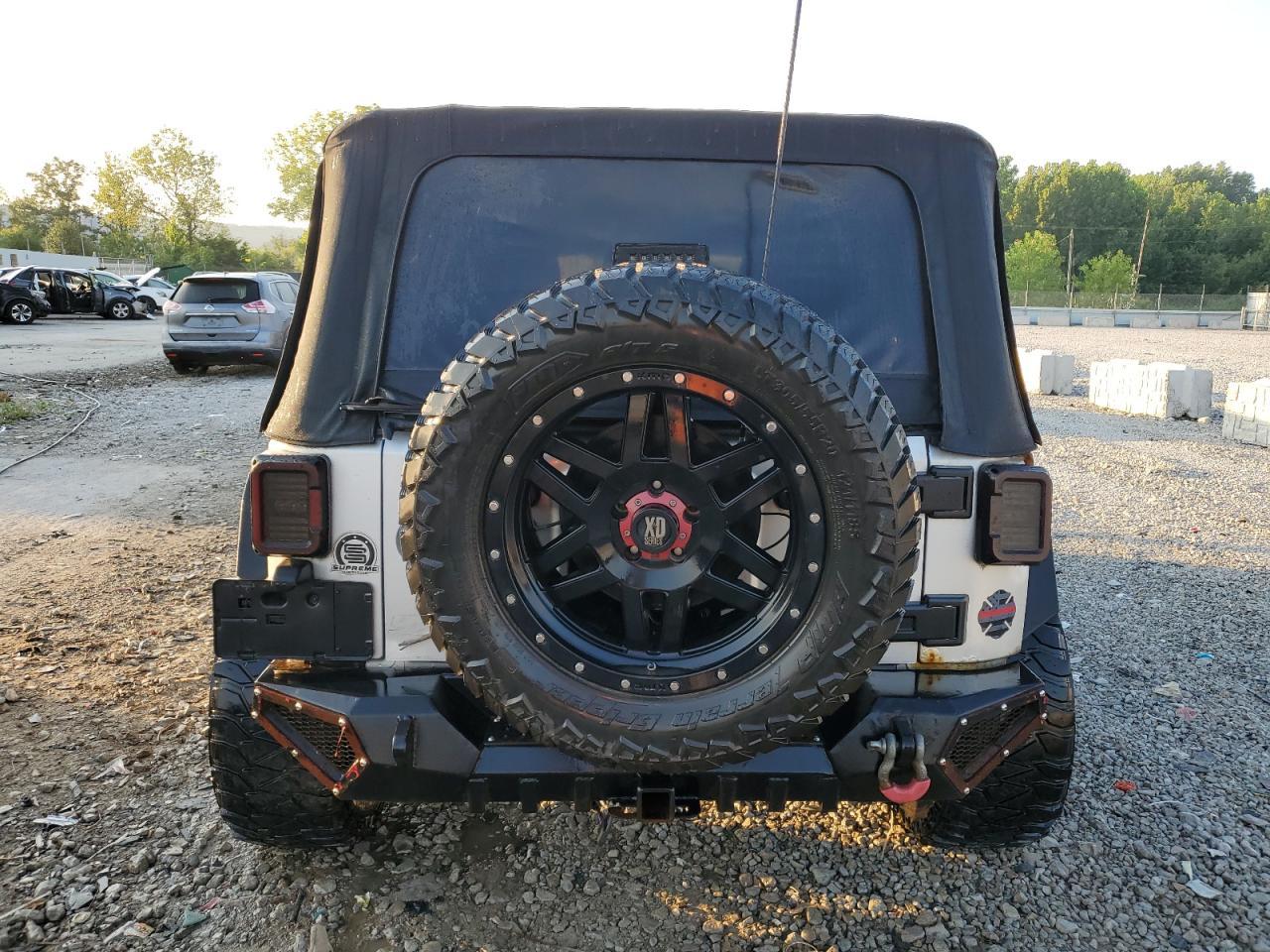2012 Jeep Wrangler Unlimited Sport - Фото 6