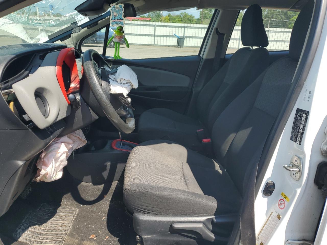 2017 Toyota Yaris L - Image 7